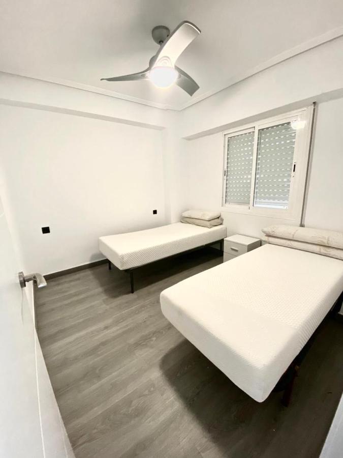 شقة Apartamento En La Playa Els Terrers بينيكاسّين المظهر الخارجي الصورة